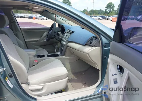 2011 Toyota Camry Le z USA, uszkodzony, nr VIN 4T1BF3EK5BU632695